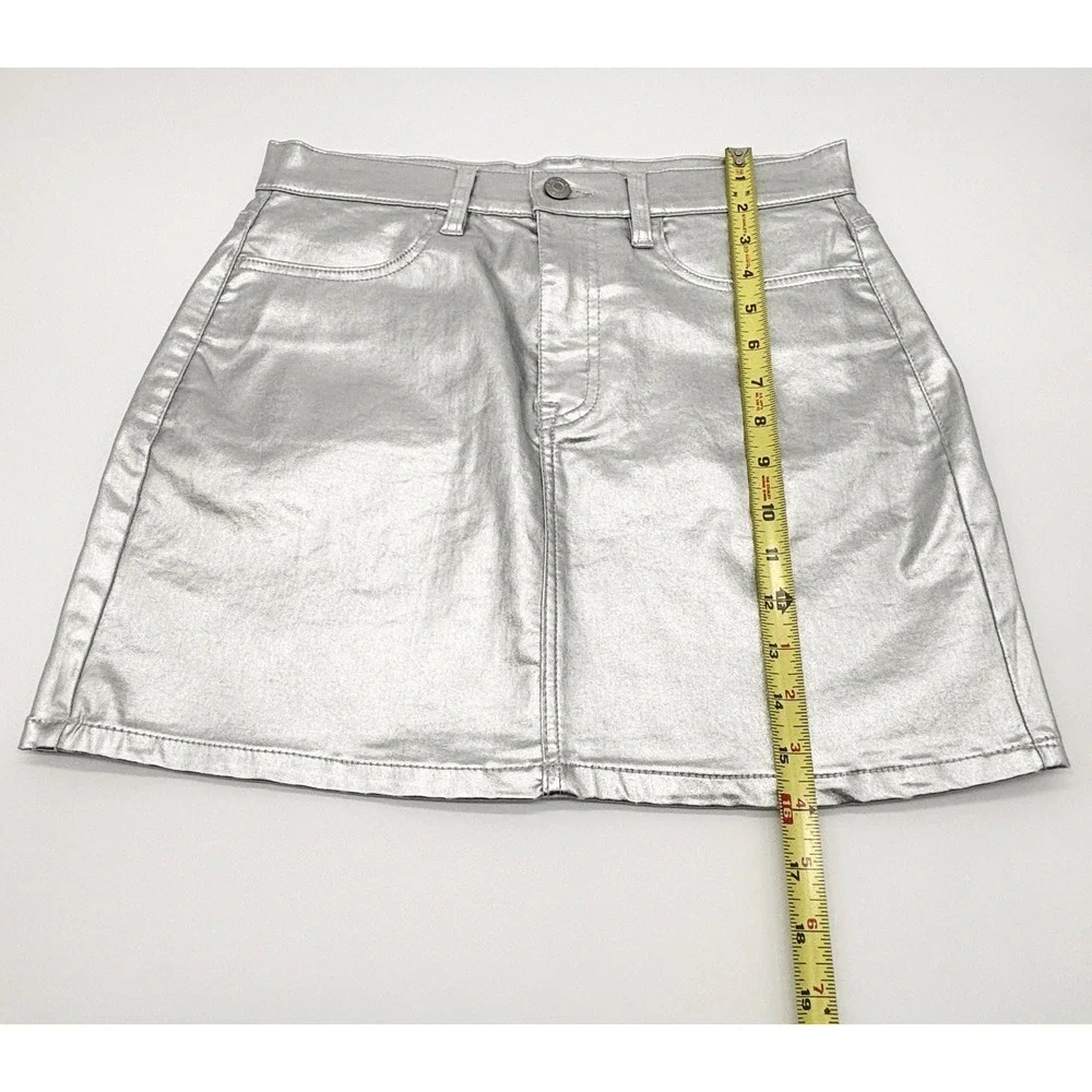 Calvin Klein Size 4 Silver Shine Metallic Zip Stretch Denim A Line Mini Skirt